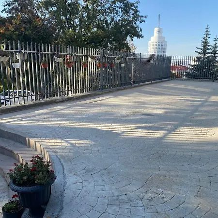 Апартаменты 1004 Close To Peaceful And Spacious Consulates *