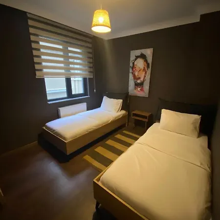 1004 Close To Peaceful And Spacious Consulates Апартаменты *