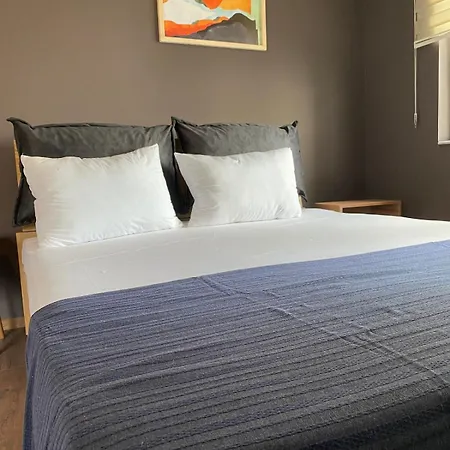 1004 Close To Peaceful And Spacious Consulates