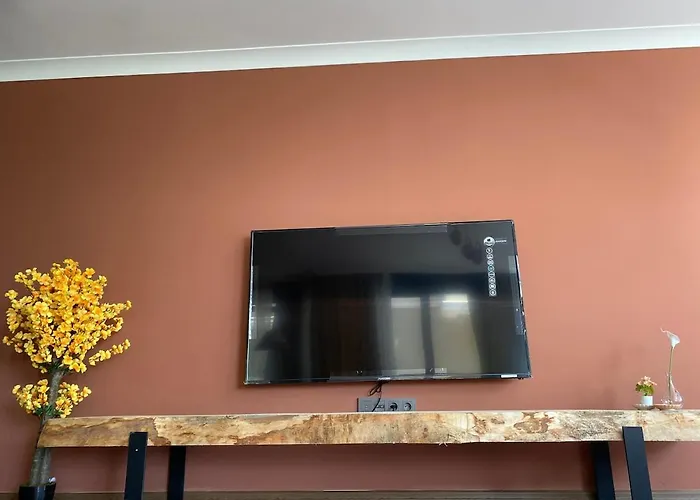 1004 Close To Peaceful And Spacious Consulates Διαμέρισμα *